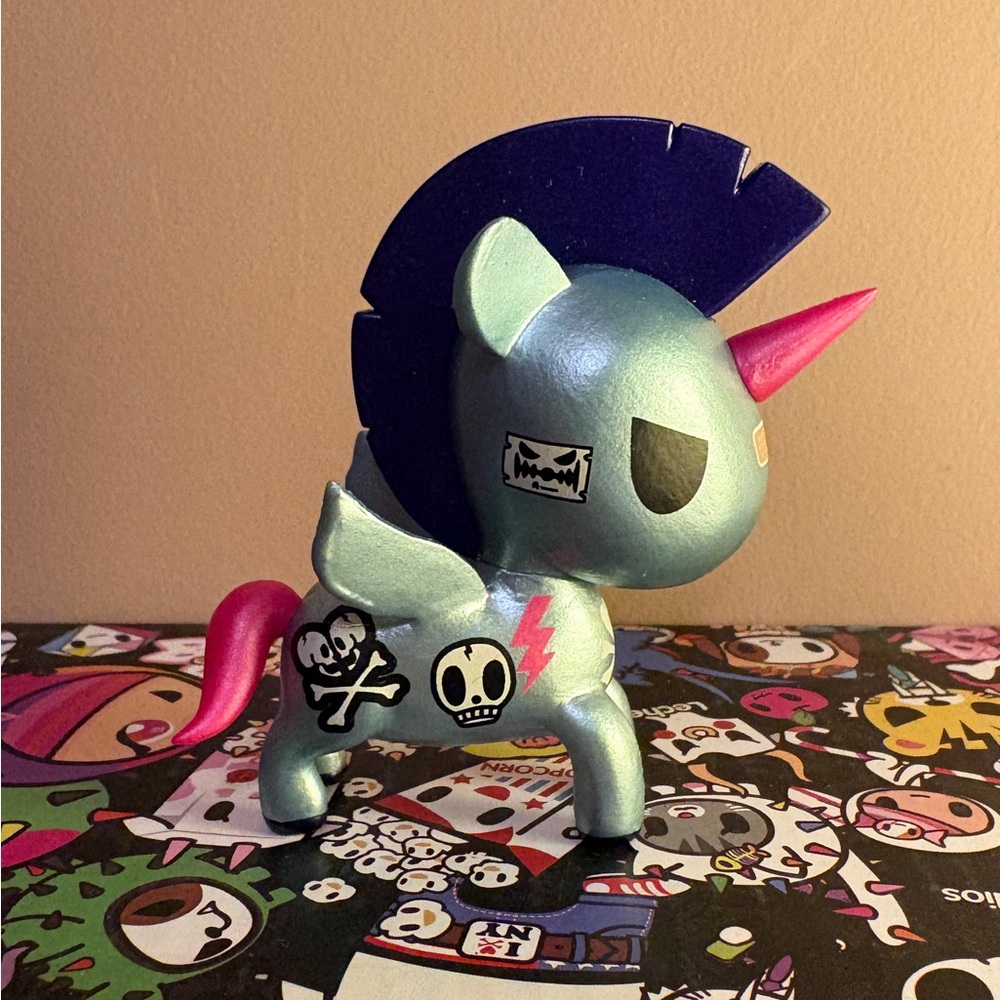 tokidoki Unicorno Metallico Series 1 POGO
